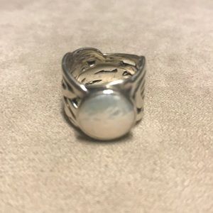 SIL panda pearl ring
